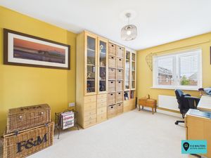 Bedroom- click for photo gallery